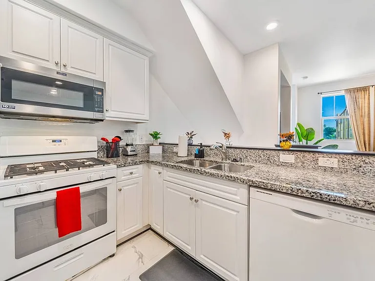 7225 N Cedar Rd #VG3 — Photo 12