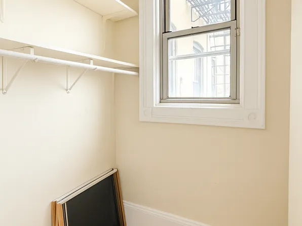 334 Hudson Street image 15 of 17