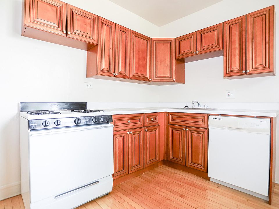 1st image of 4907 N Glenwood Ave APT 1B