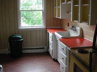 21 Mechanic St, Winthrop, ME 04364