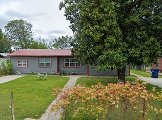 706 2nd St, Bridgeport, TX 76426