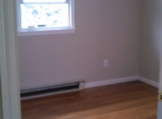 24 E Pine St, Fleetwood, PA 19522