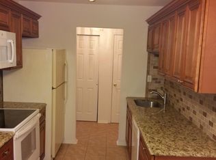 32 Meadow Green Cir UNIT C, Manalapan, NJ 07726