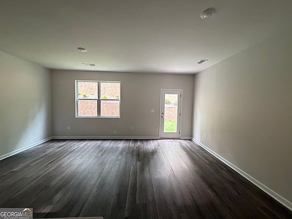 3rd image of 2064 Crossing Rd
