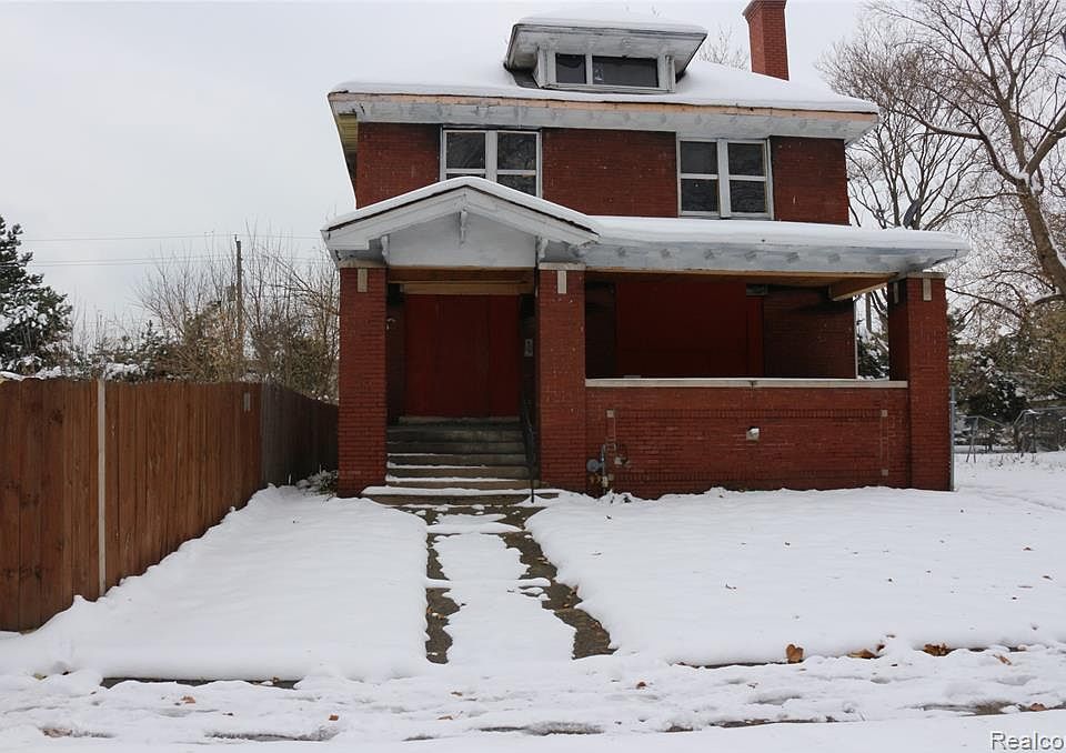 1st image of 629 Lakewood St