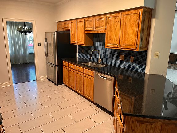 5th image of 6623 Golf Club Dr
