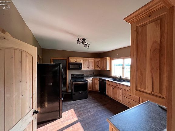 4th image of 3869 County Road 133
