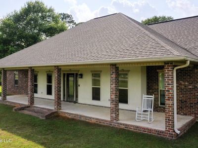 8185 Ridgewood Dr, Kiln, MS, 39556
