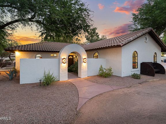 4th image of 2601 E MESQUITE Street