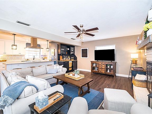 2nd image of 2464 HUNTERFIELD ROAD
