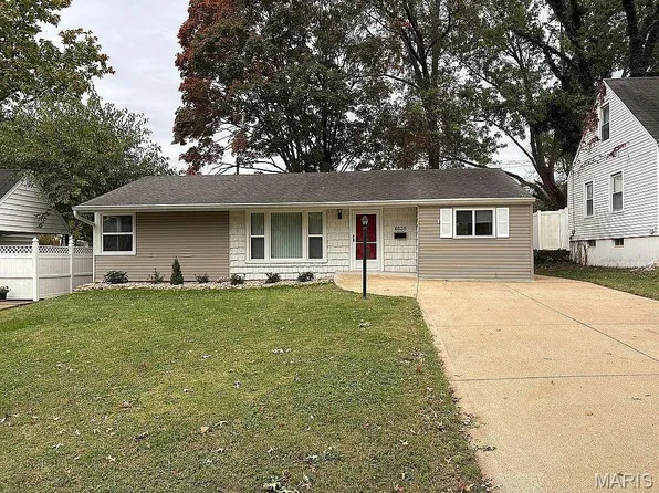 6838 Ravenscroft Dr, Saint Louis, MO 63123