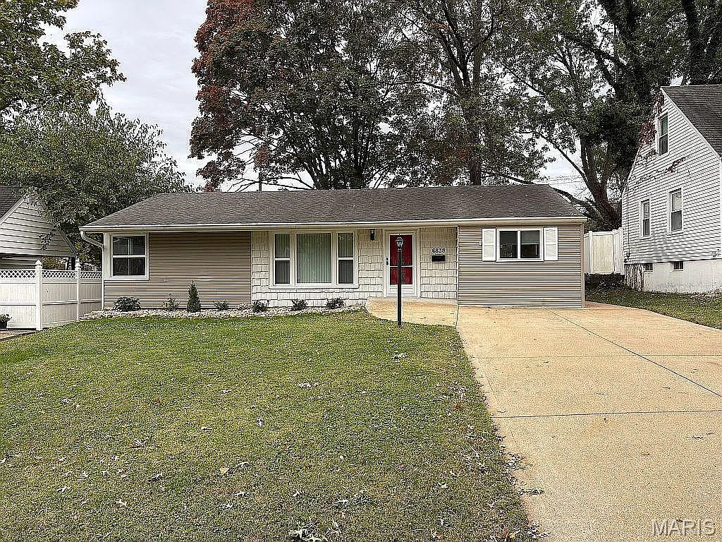 6838 Ravenscroft Dr photo 1