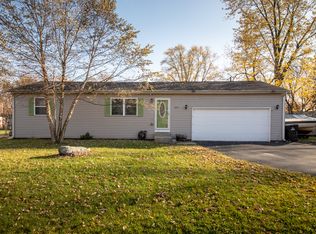 2313 Manor Ln, McHenry, IL 60051