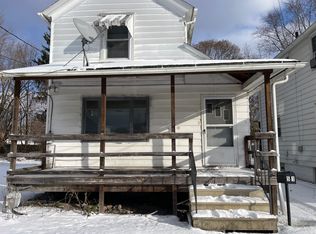 51 21st St NW, Barberton, OH 44203