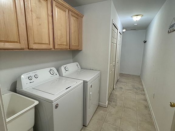 4th image of 5770 Acorn Ln