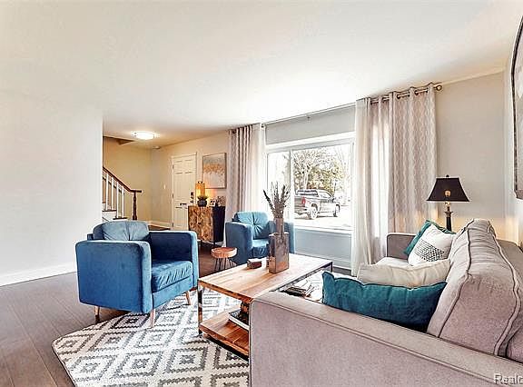 4th image of 29485 Spring Hill Dr