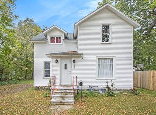 304 5th Ave, Three Rivers, MI 49093
