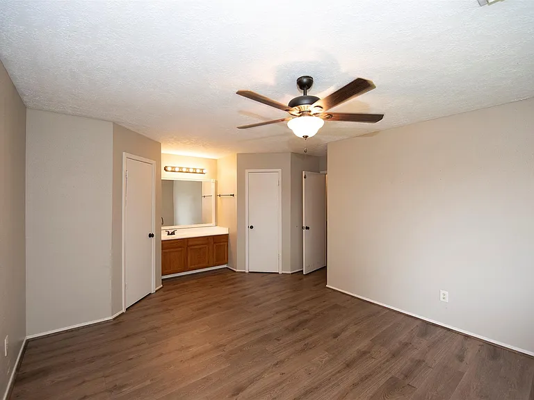 2513 Harpers Ferry Dr — Photo 20