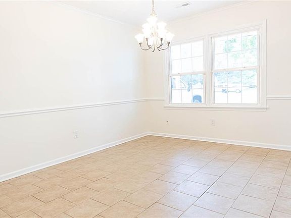 5th image of 718 Whisperwood Dr