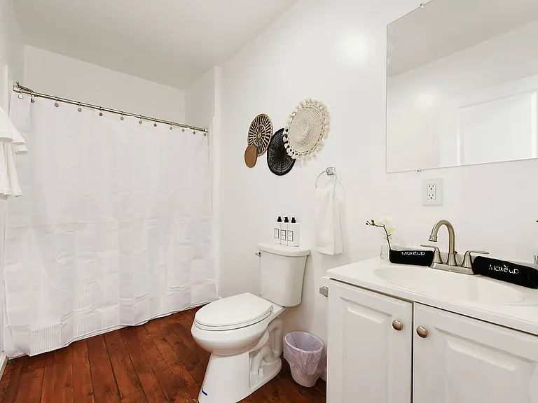 1060 Steuben St #1 — Photo 26