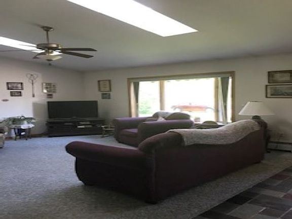 4th image of 23 Outlet Dr