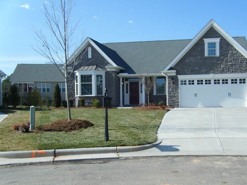 Cul-de-sac 1/4 acre lot