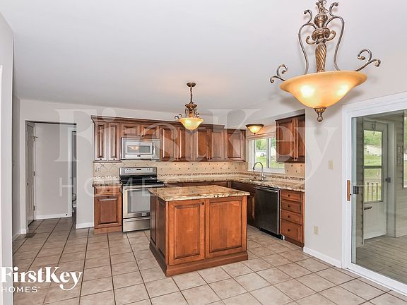 5th image of 338 Forest Grove Ct