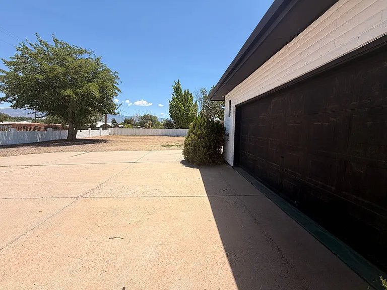 824 Ortega Rd NW — Photo 2