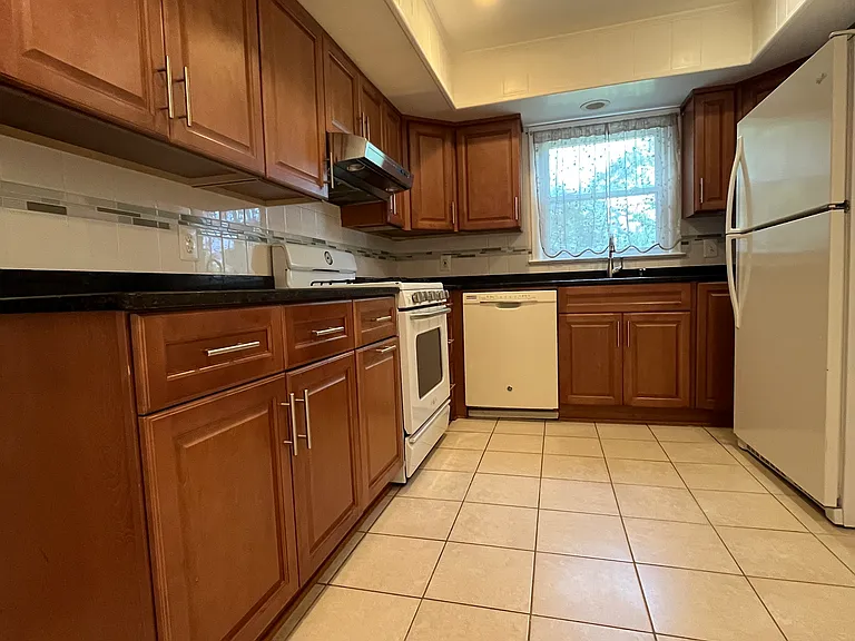 11801 Milbern Dr — Photo 9