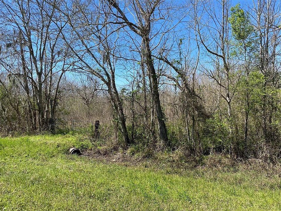 2nd image of 1671 County Road 310