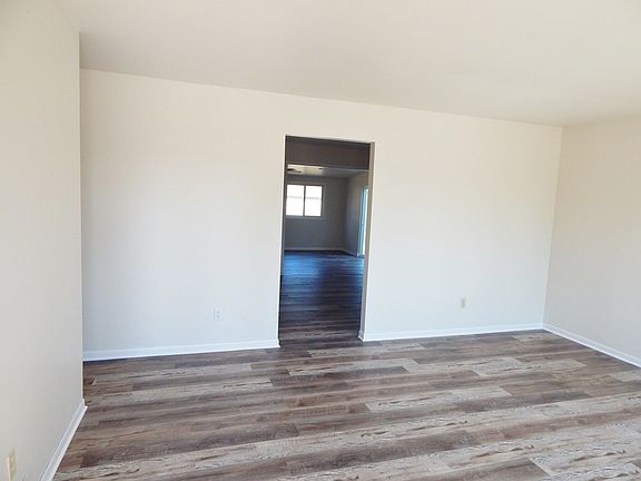 4th image of 4612 Home Ave