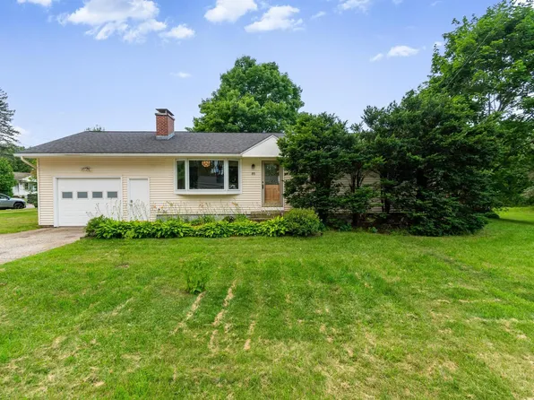 85 Jericho Road, Essex, VT 05452