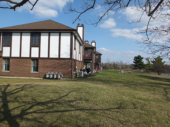 2nd image of 9147 Sandpiper Ct #0