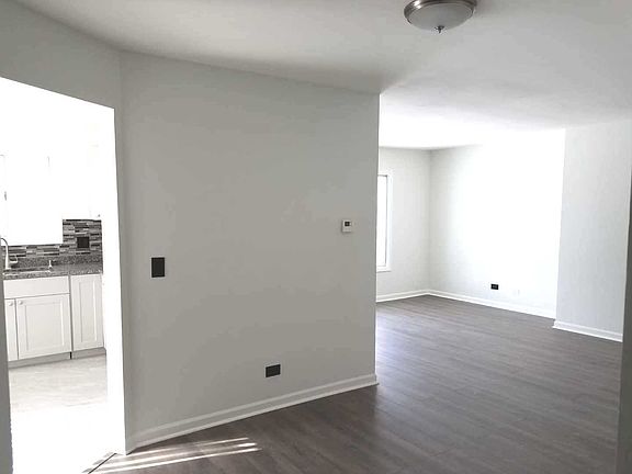 3rd image of 2446 Brunswick Cir APT D
