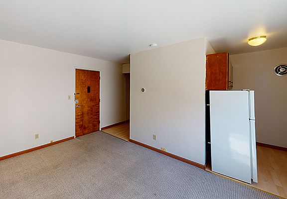 3rd image of 1663 N Prospect Ave #207