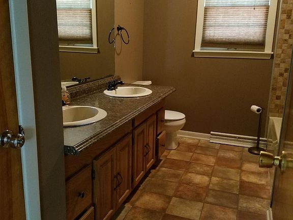 5th image of 3716 Henry Dr