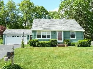 12 Pleasant Ave, Cape Elizabeth, ME 04107