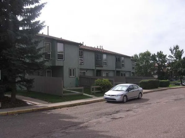 420 Grier Ave NE #34, Calgary, AB T2K 5X6