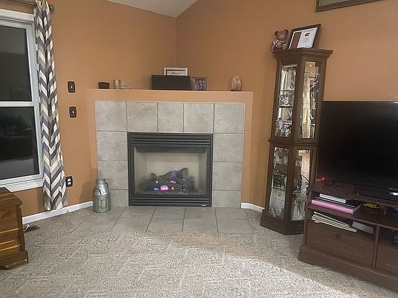 4th image of 9355 Walnut Dr