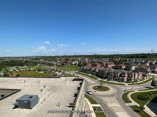 8323 Kennedy Rd #808, Markham, ON L3R 5W7