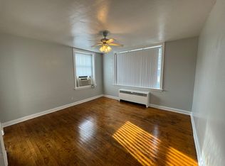 229 Scott St #1, Davenport, IA 52801