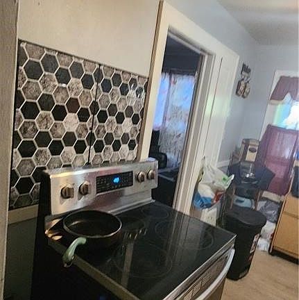 3rd image of 10904 Mount Overlook Ave
