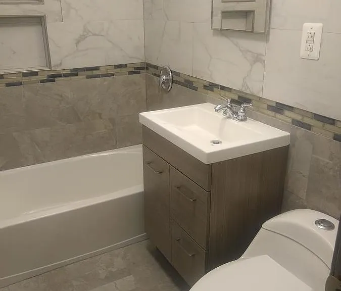 50 Bingham St #16 — Photo 8