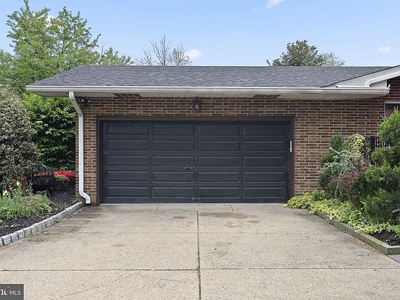 4th image of 2509 Riverton Rd