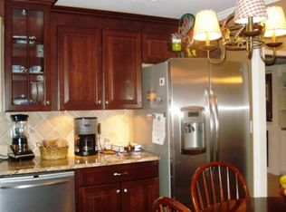 33 Hearthstone Dr, Bethel, CT 06801