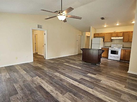5th image of 6290 W Oak Park Blvd