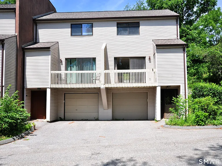349 Allen Rd #10A — Photo 1
