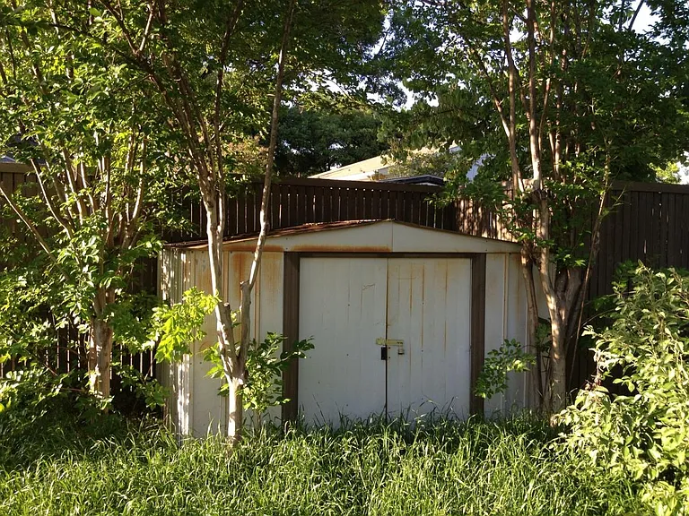 Shed