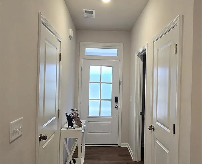 8011 Scarlet Maple Ln — Photo 4