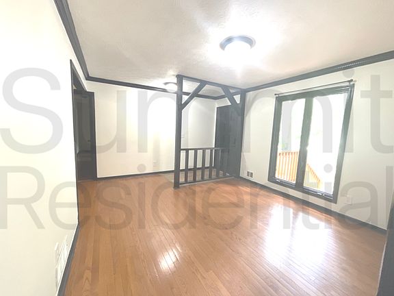 5th image of 512 Raven Springs Trl